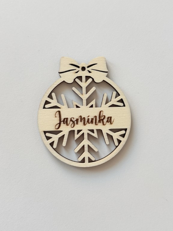 Dřevěná baňka - Vločka se jménem